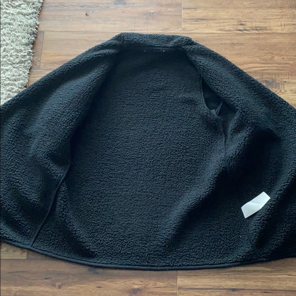 Abercrombie and Fitch plaid Sherpa coat - Picture 4 of 4